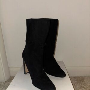 Manolo Blahnik Elegant Black Suede Heeled Boots